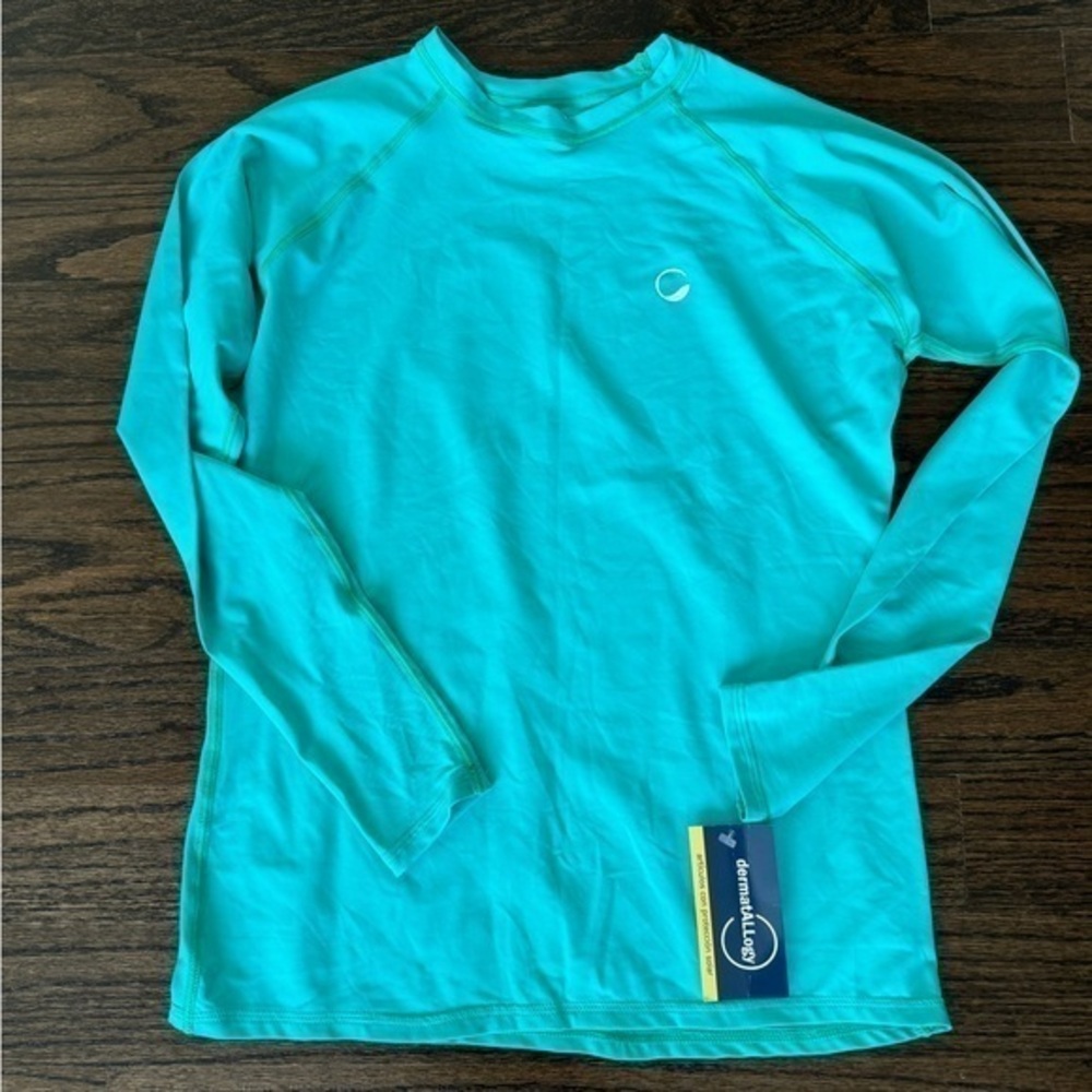 DermatALLogy UV shirt